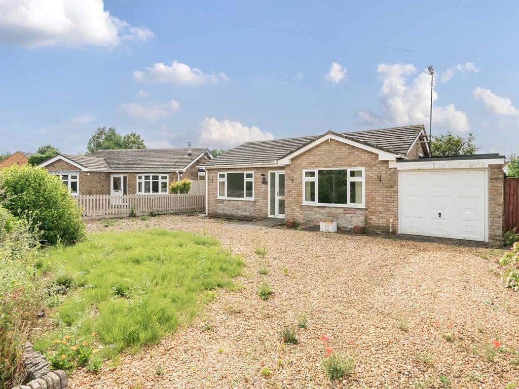 2 bed bungalow for sale in Cobgate Close, Whaplode, Spalding PE12, £