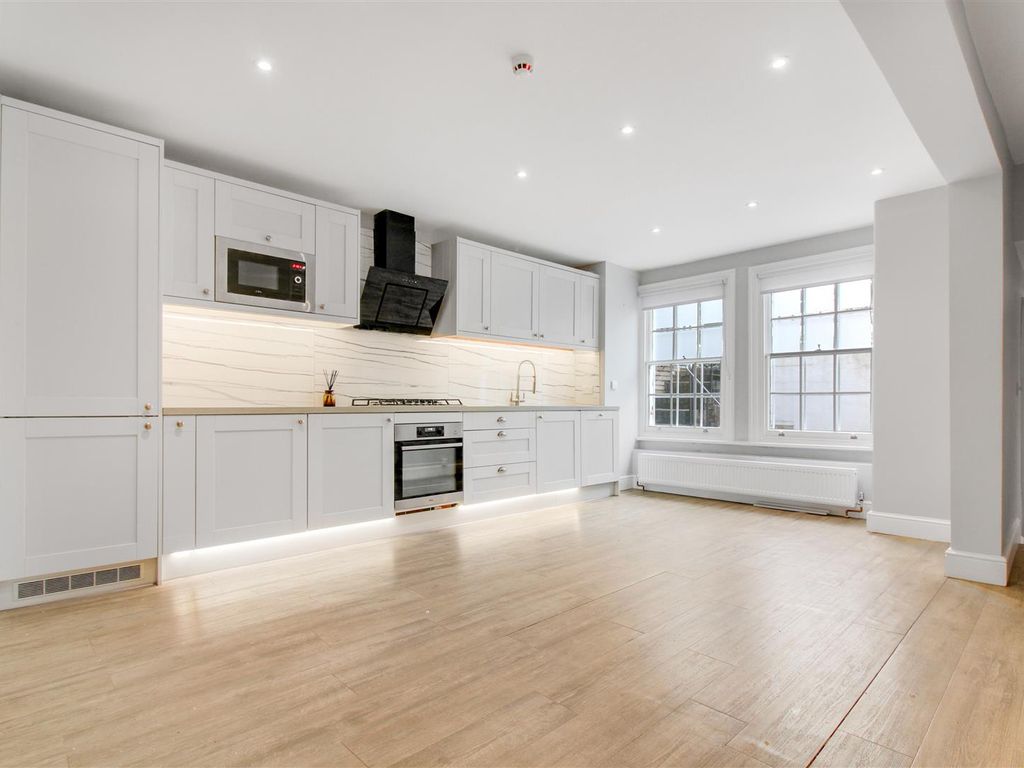 2 bed flat to rent in Primrose Gardens, Belsize Park NW3, £4,498 pcm Zoopla