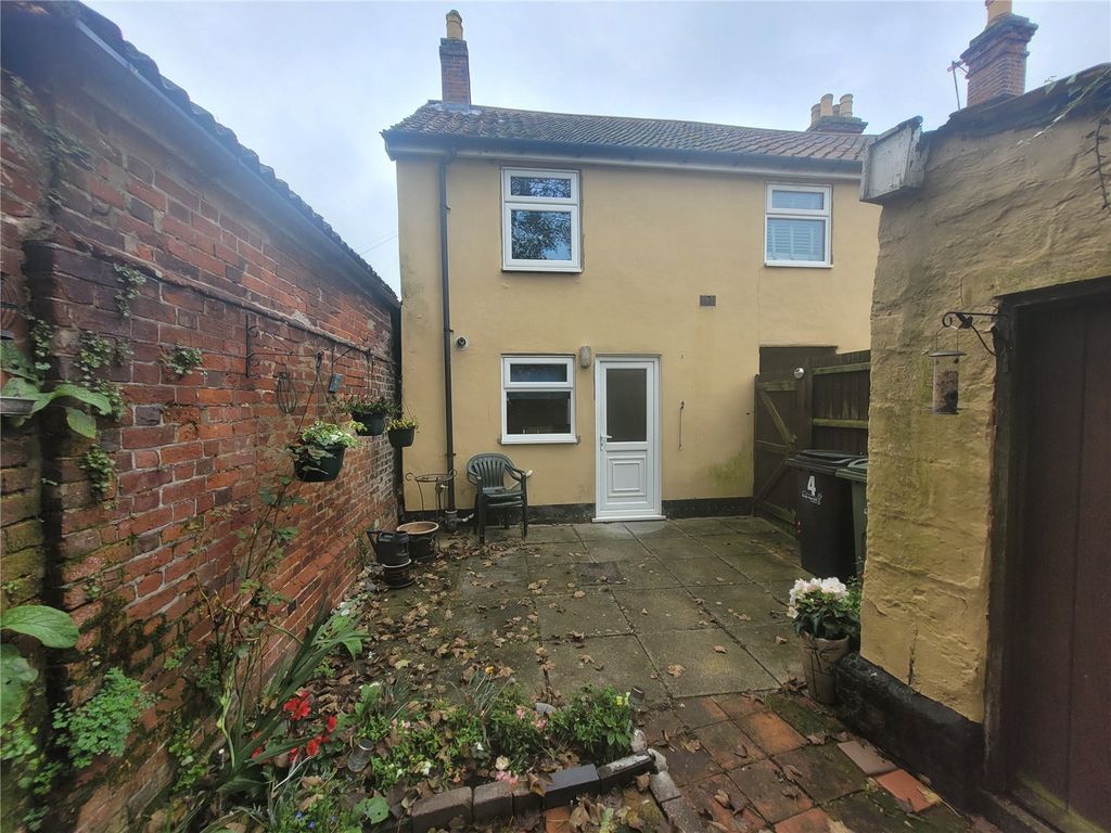 2 bed terraced house for sale in Avenue Road, Wymondham, Norfolk NR18
