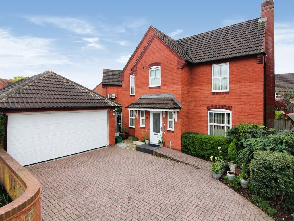 4 bed detached house for sale in Waterleaze, Taunton TA2 Zoopla