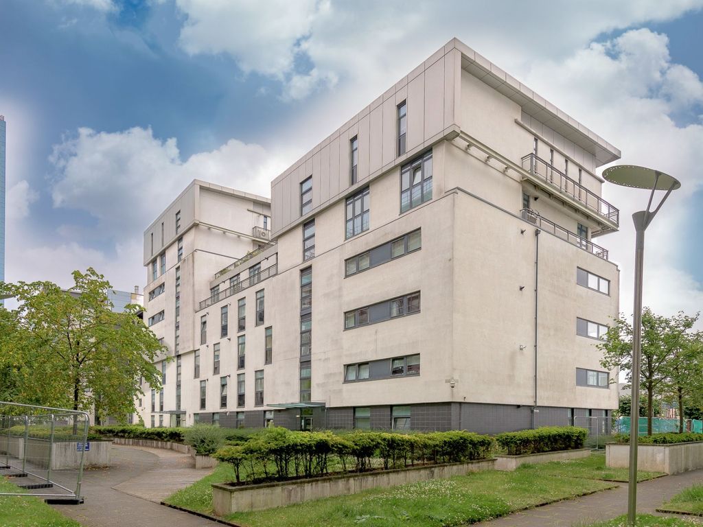 2 bed flat to rent in Meadowside Quay Walk, Flat 1/2, Glasgow Harbour, Glasgow G11 Zoopla
