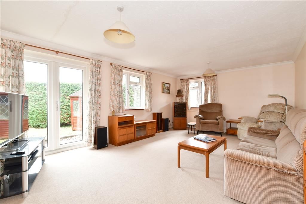 2 bed detached bungalow for sale in Pipers Close, Southwater, Horsham
