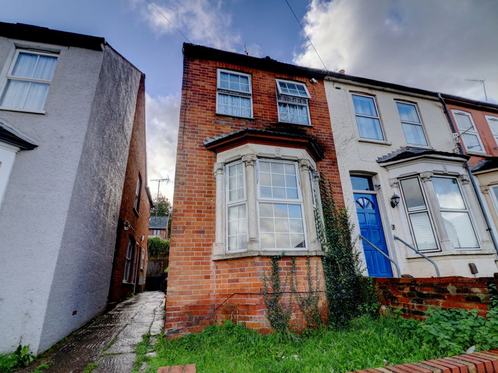 3 bed end terrace house for sale in Dashwood Avenue, High HP12, £300,000 Zoopla