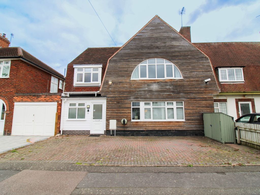 5 bed semidetached house for sale in Barbara Avenue, Leicester LE5, £
