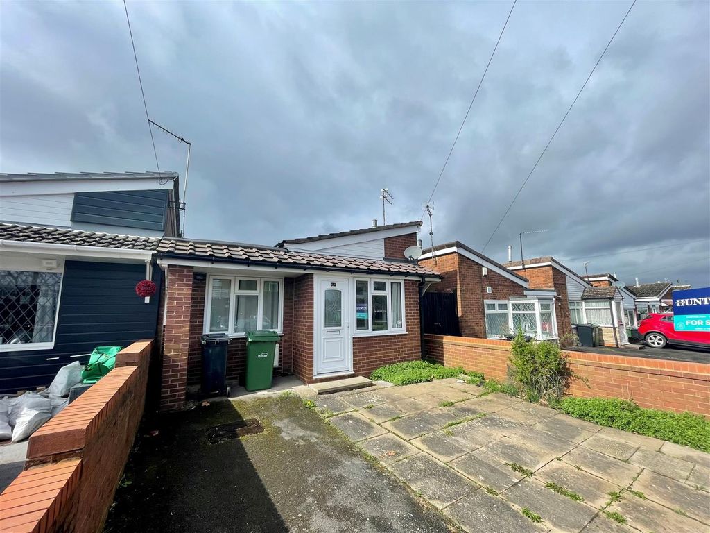 3 bed bungalow for sale in Laxton Close, Kingswinford DY6 Zoopla