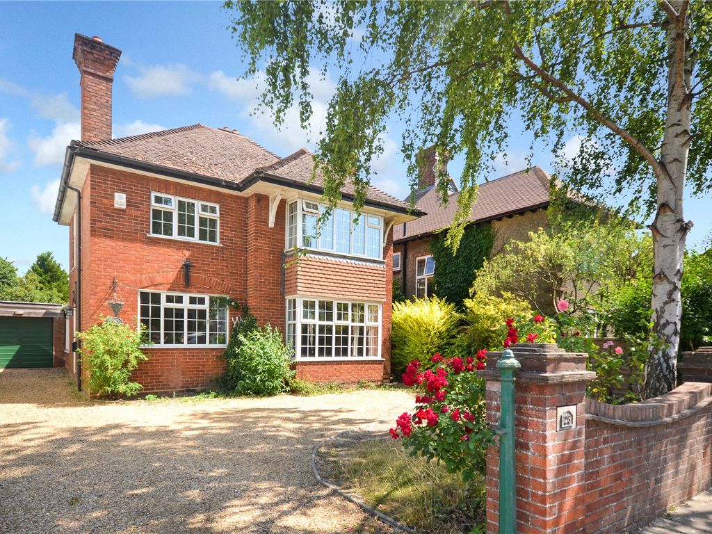 3 bed detached house for sale in Wendover Road, Aylesbury