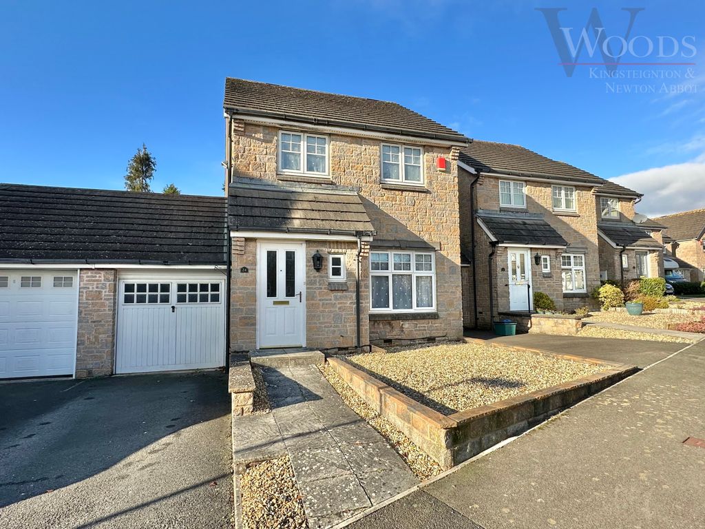 3 bed linkdetached house for sale in St. Columba Close, Kingsteignton