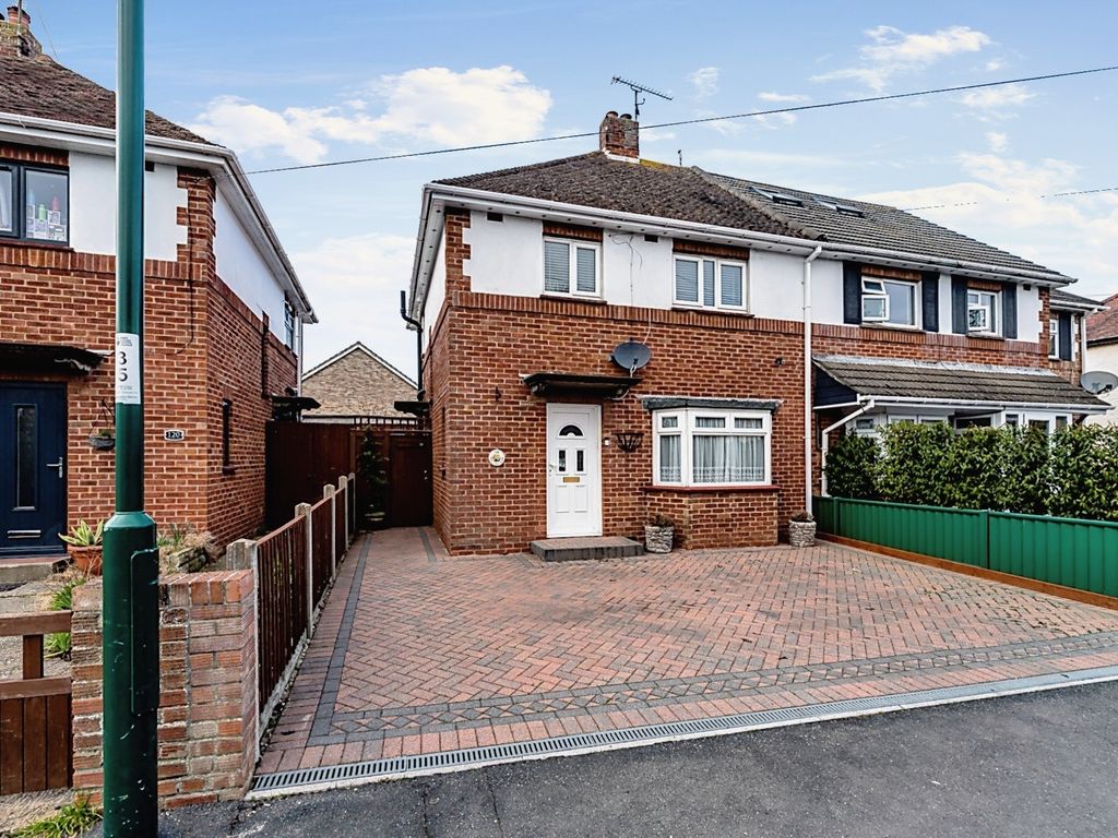 3 bed semidetached house for sale in Hawthorn Road, Bognor Regis PO21