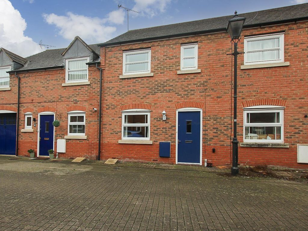 Portman Mews, Fairford Leys, Aylesbury HP19  