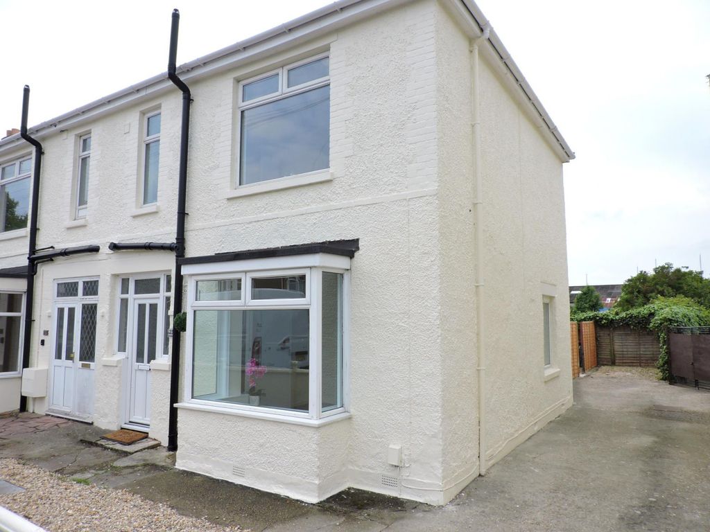 3 bed semidetached house to rent in Southampton Road, Cosham