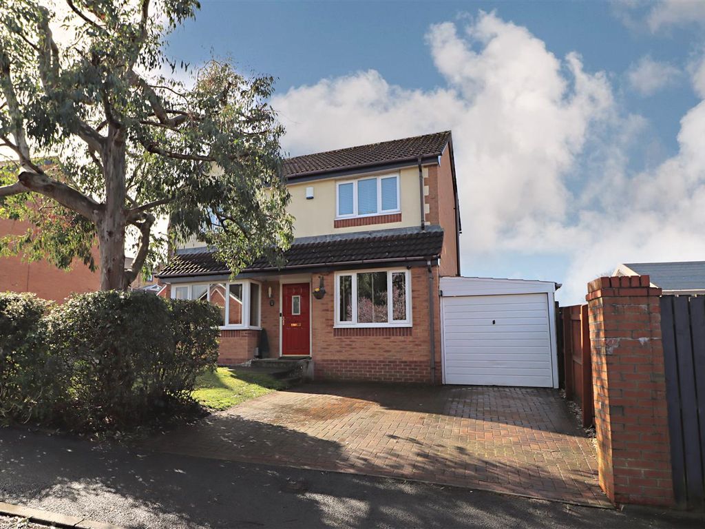 3 bed property for sale in Parkes Way, Blackburn BB2 Zoopla