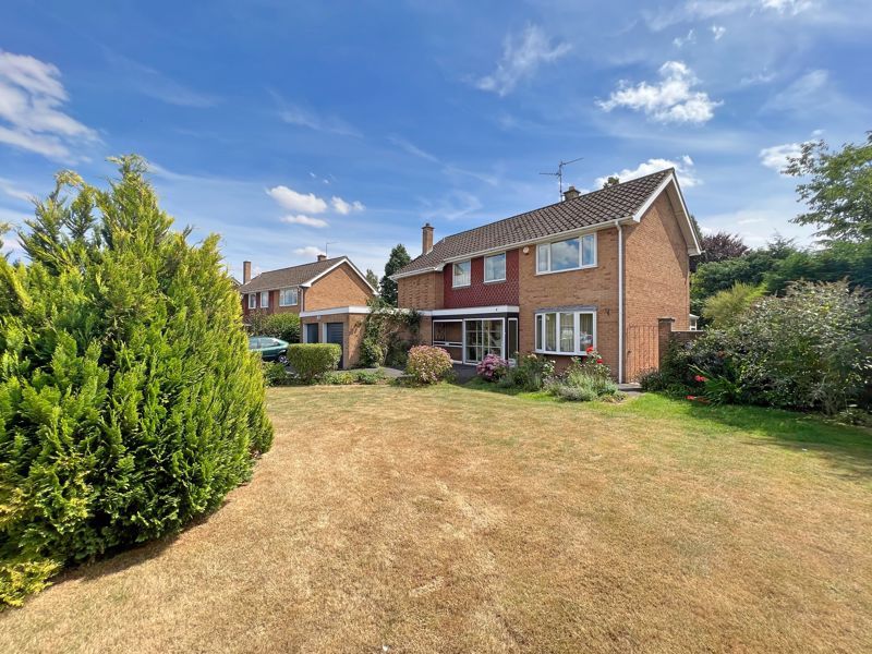 4 bed detached house for sale in Dimmock Close, Harlaxton, Grantham