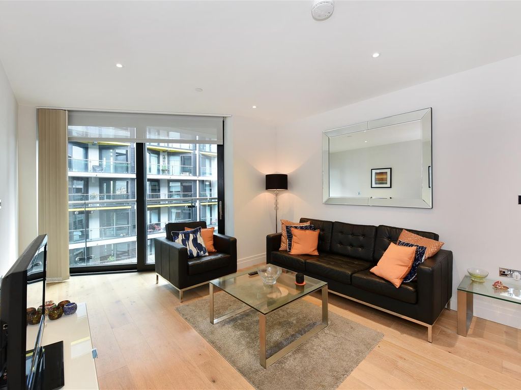 4 Riverlight Quay, Nine Elms, Riverside SW11  