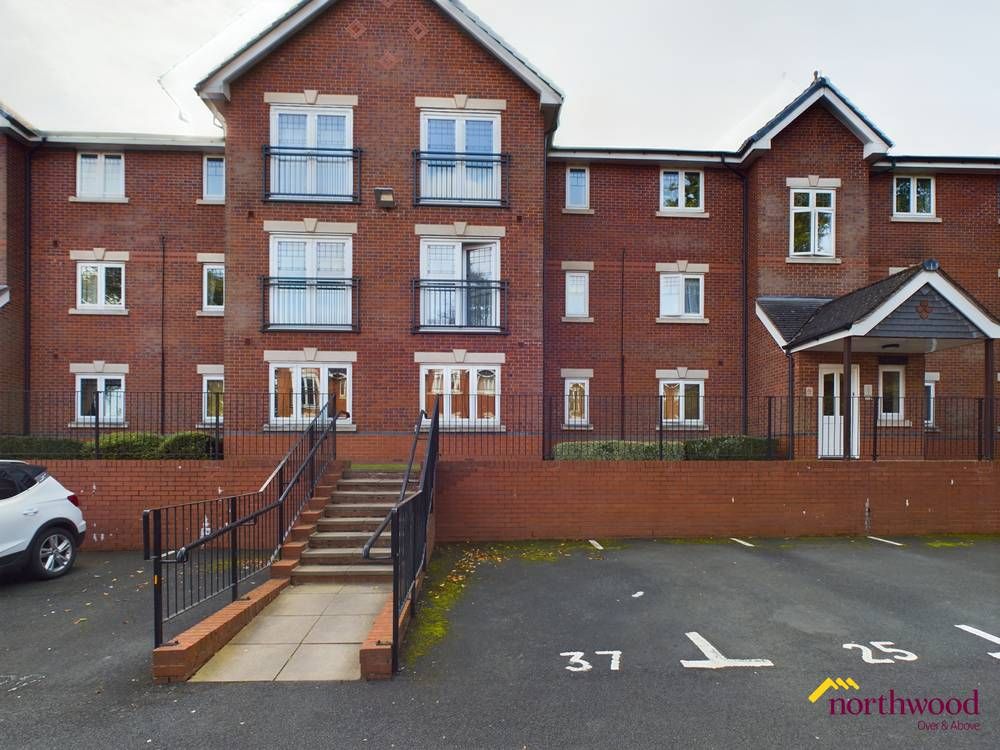 2 bed flat to rent in Second Avenue, Porthill, NewcastleUnderLyme ST5
