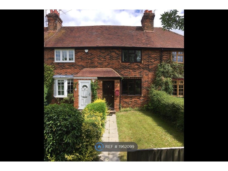 2 bed terraced house to rent in Halfway Houses, Maidenhead SL6, £1,750