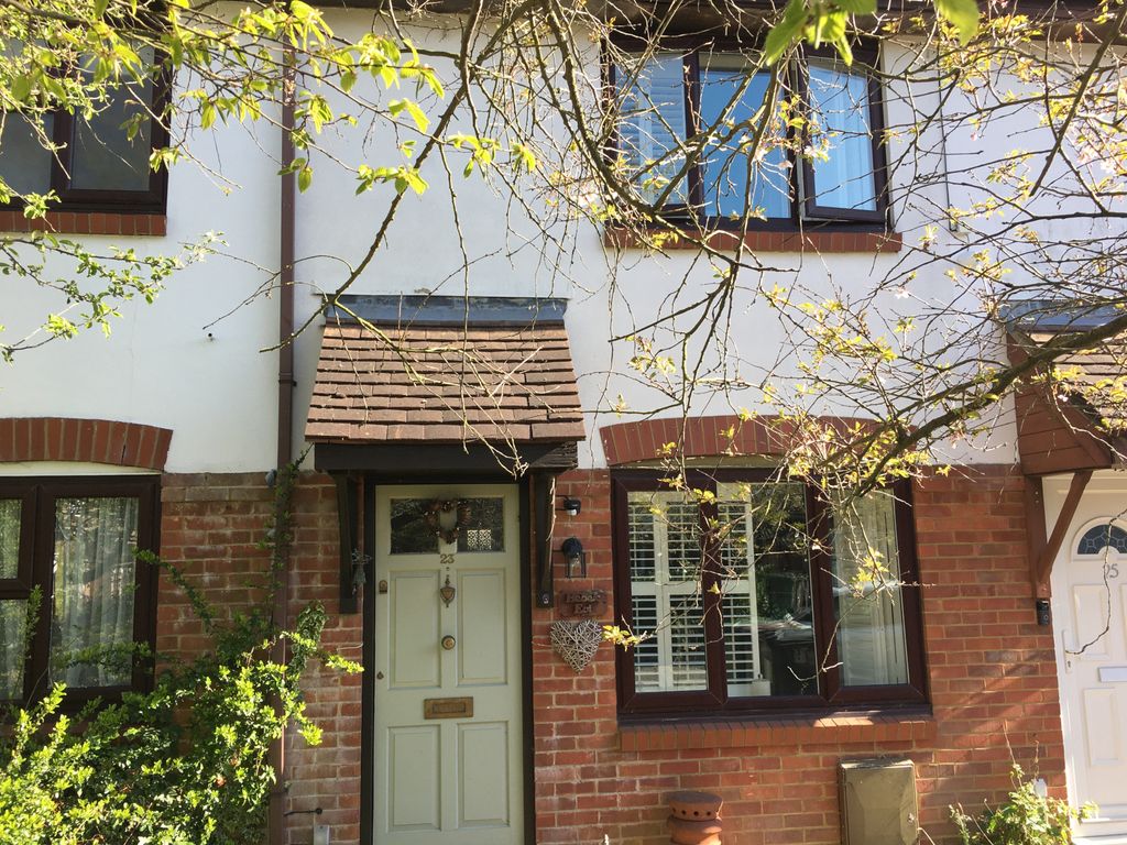 2 bed terraced house for sale in Siskin Close, Borehamwood WD6 Zoopla