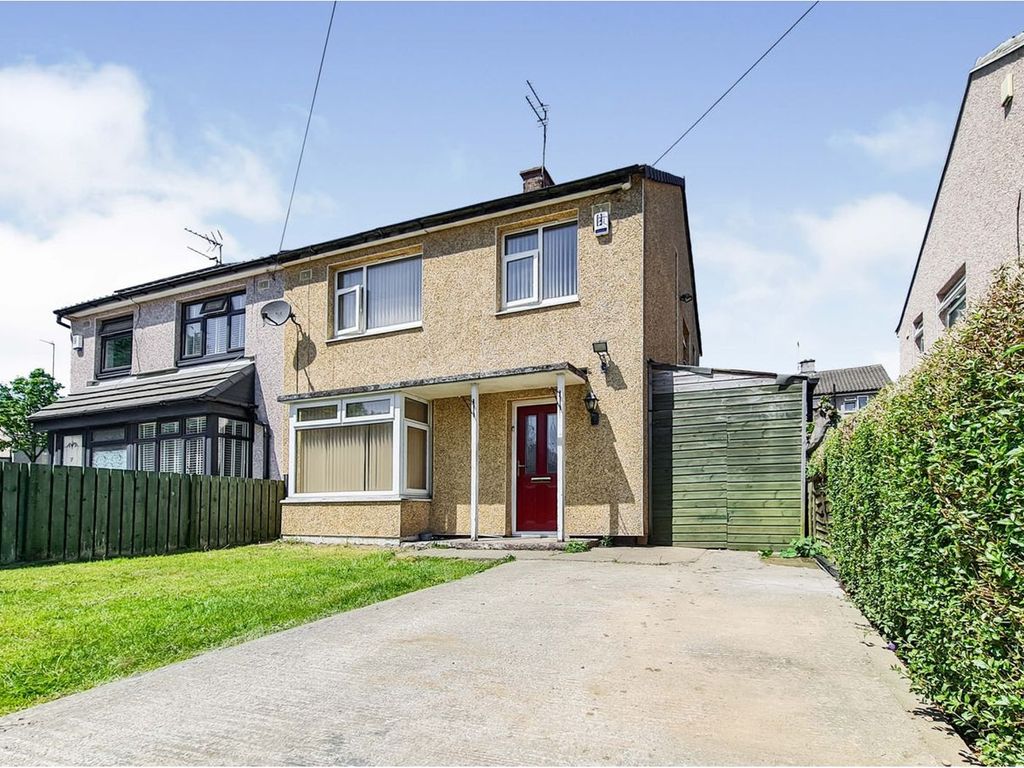 3 bed semidetached house for sale in Dulverton Grove, Bradford BD4, £