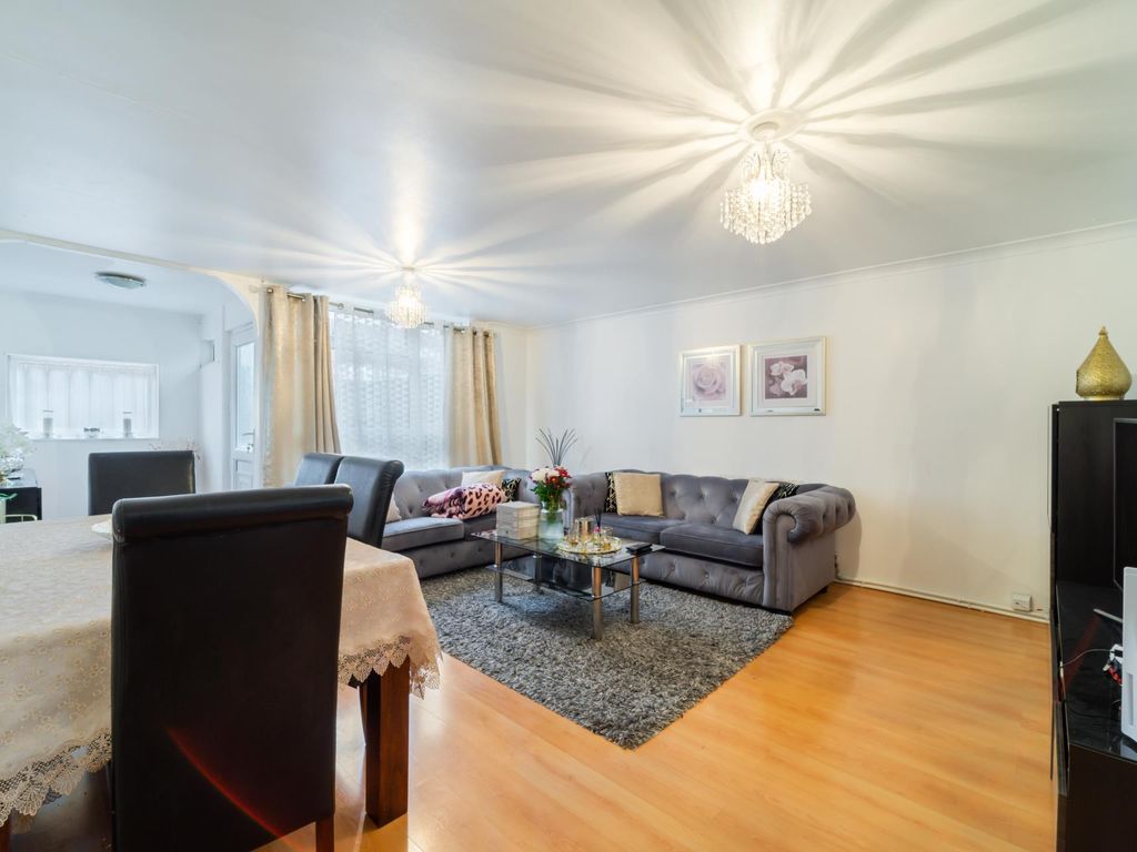 3 bed property for sale in Ealing Road, Brentford TW8 - Zoopla