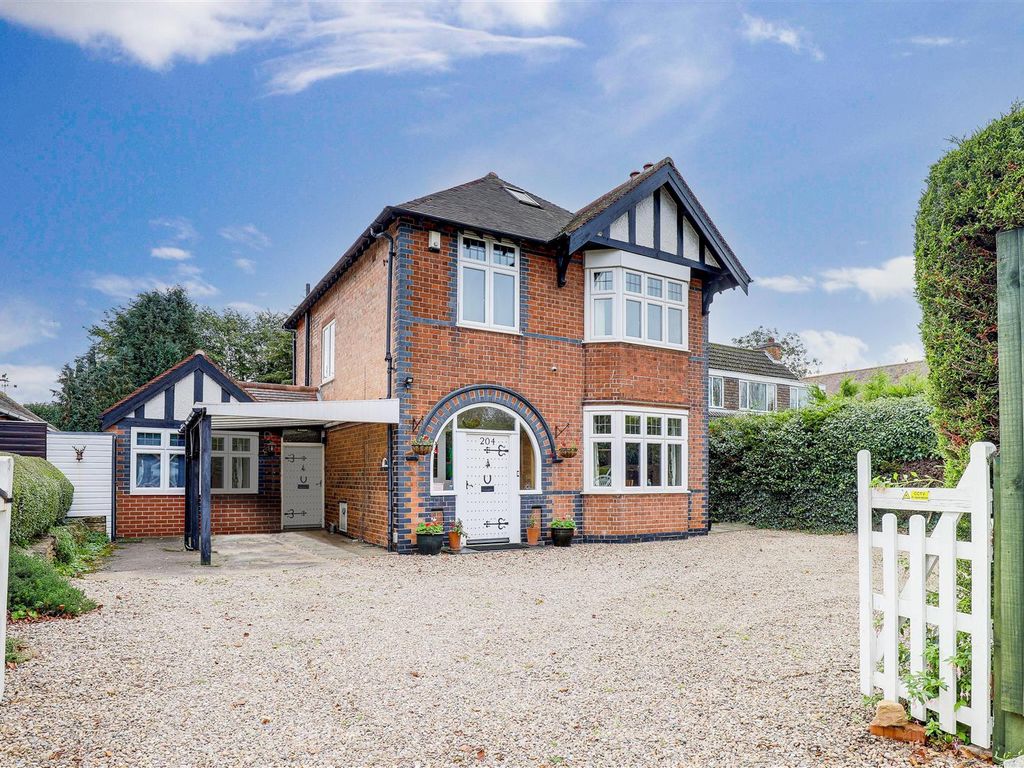 3 bed detached house for sale in Radcliffe Road, West Bridgford