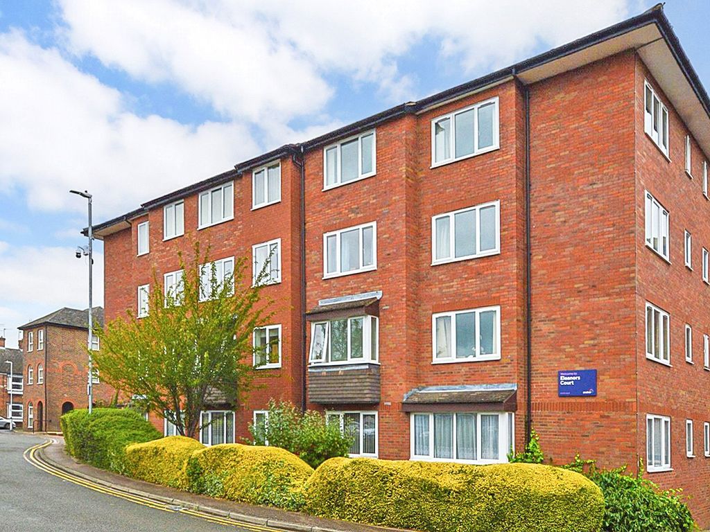 2 bed flat for sale in Albion Street, Dunstable, Bedfordshire LU6, £150,000 Zoopla