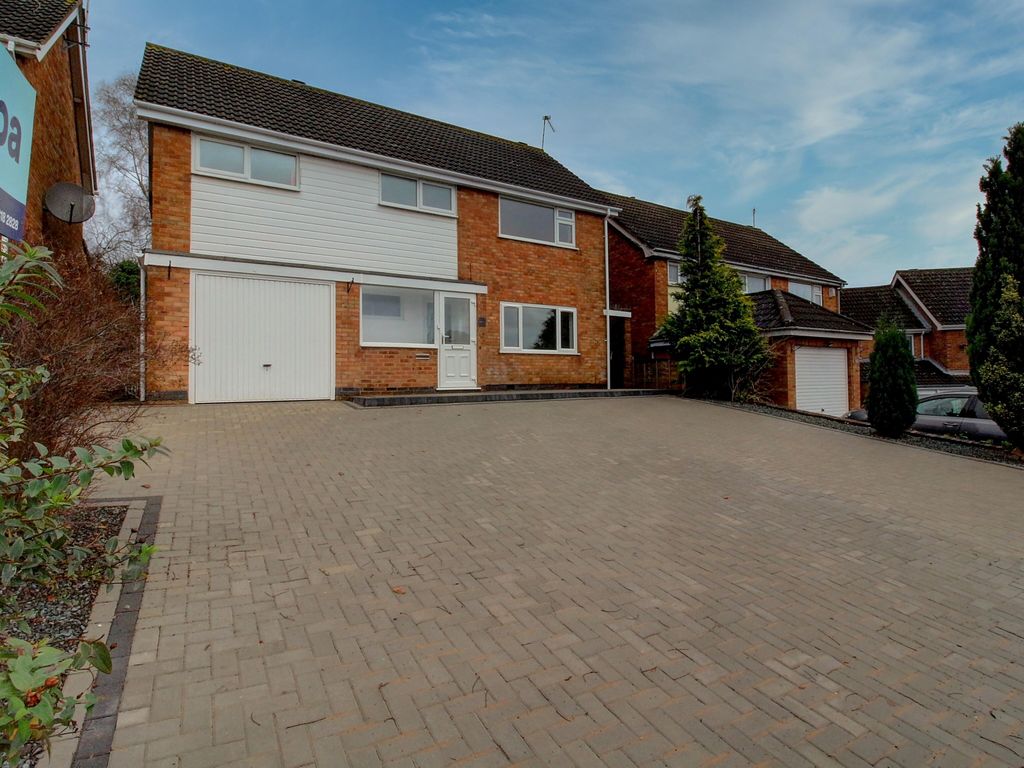 4 bed detached house for sale in Harefield Avenue, Leicester LE3, £