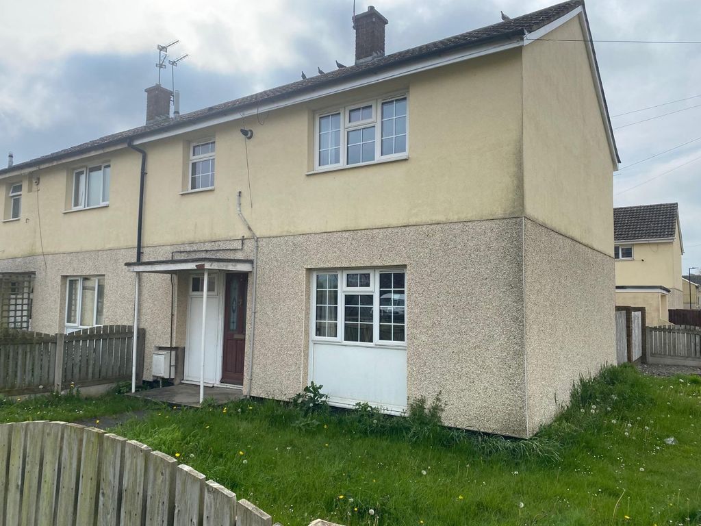 3 bed semidetached house to rent in Gargrave Close, Askern, Doncaster