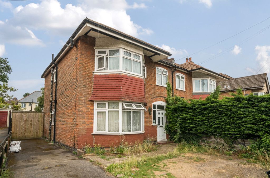4 bed semidetached house for sale in Bitterne Road West, Southampton