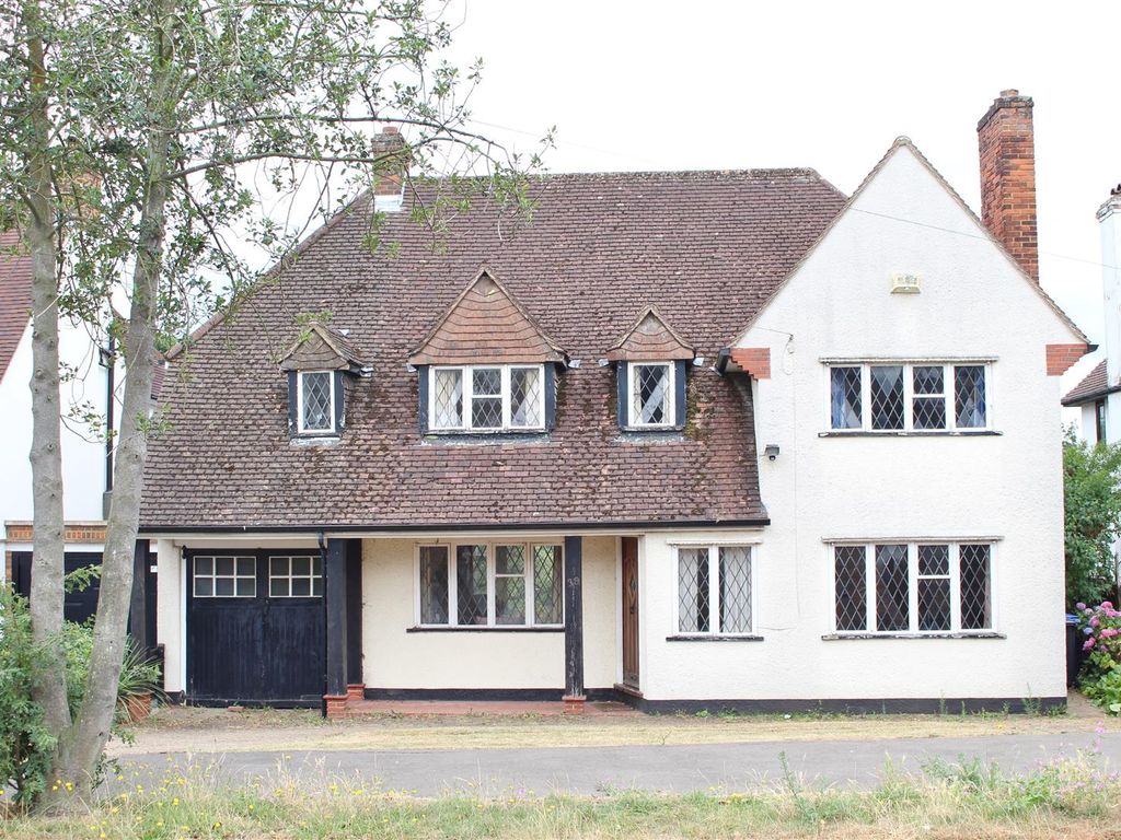 4 bed detached house for sale in The Grove, Brookmans Park, Hatfield