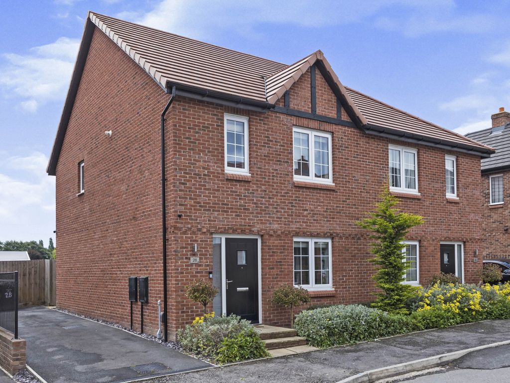 3 bed semidetached house for sale in Badger Vale, Wollaton, Nottingham