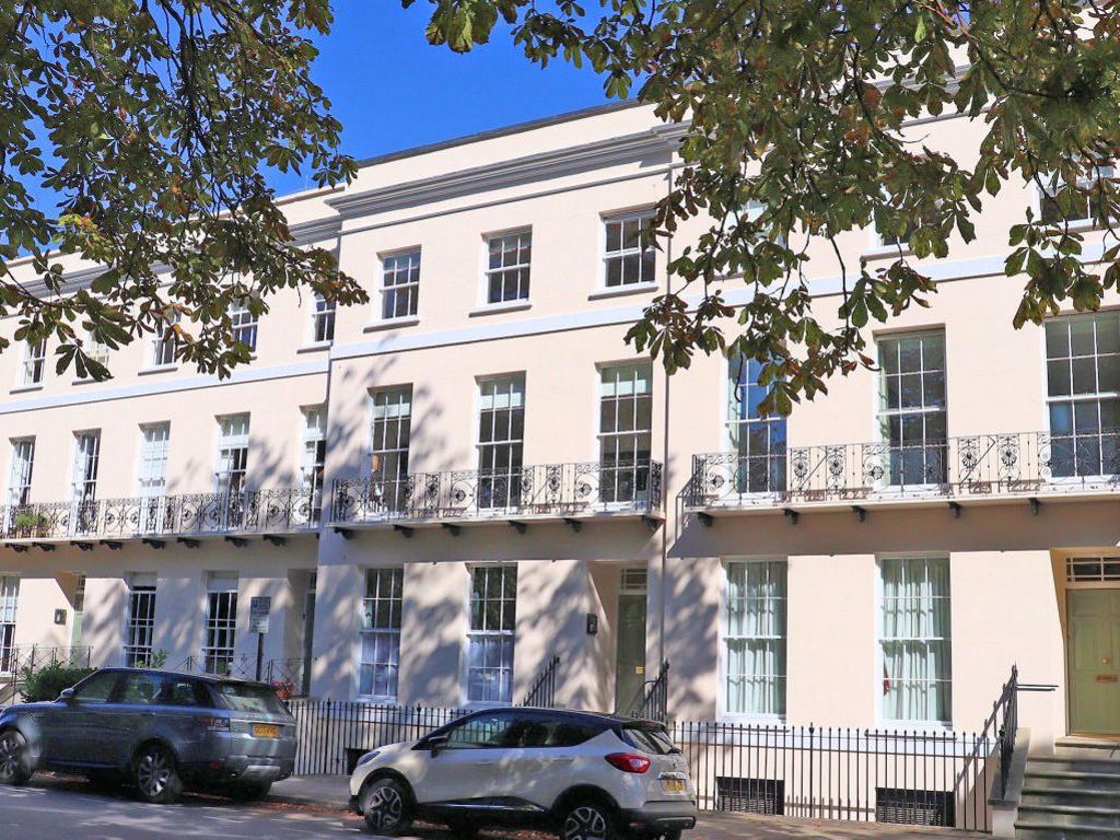 3 bed flat to rent in Montpellier Spa Road, Cheltenham GL50 Zoopla