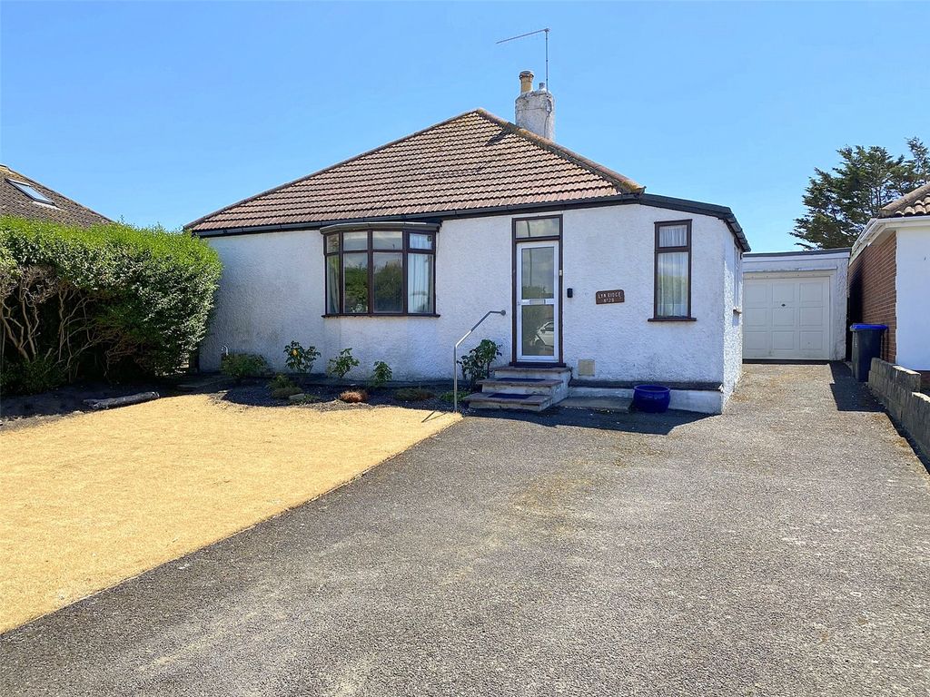 3 bed bungalow for sale in Riverside Road, ShorehamBySea, West Sussex