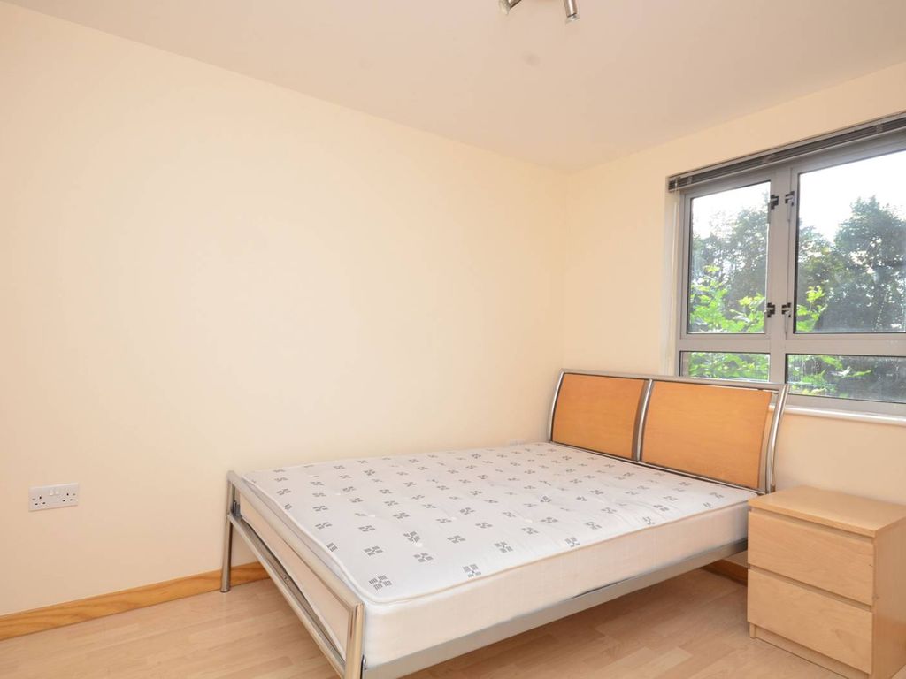 1 bed flat to rent in Carnarvon Road, Stratford, London E15, £1,500 pcm