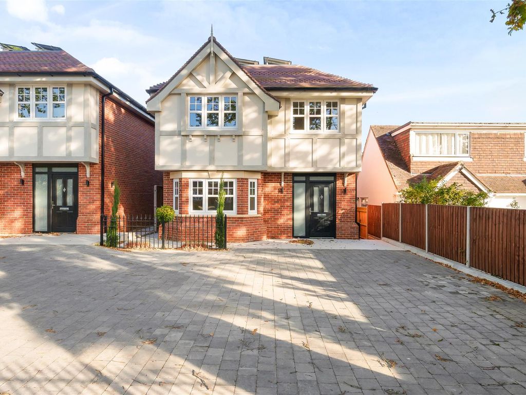 New home, 4 bed detached house for sale in Bearwood Road, Wokingham, Berkshire RG41, £850,000