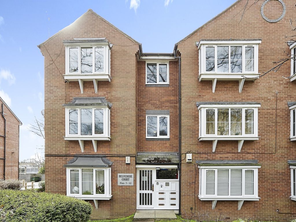 2 bed flat for sale in Harehills Lane, Leeds LS7 Zoopla