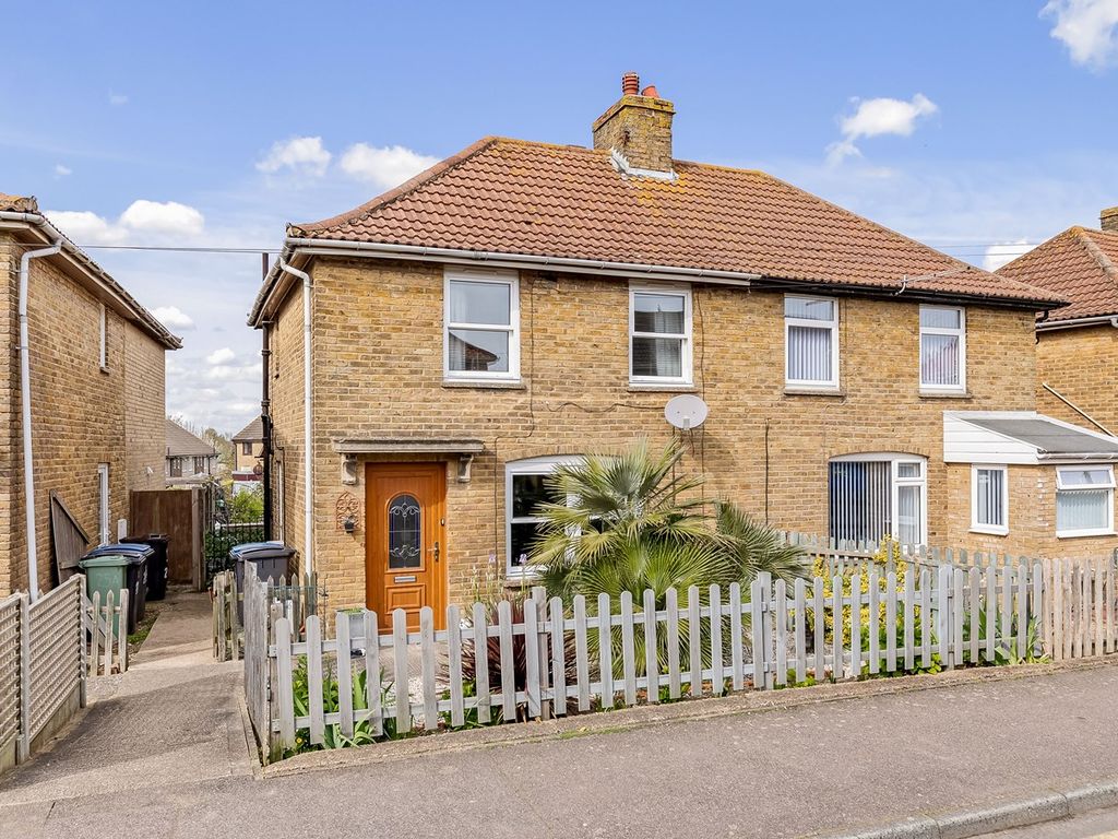 2 bed semidetached house for sale in Milner Crescent, Aylesham