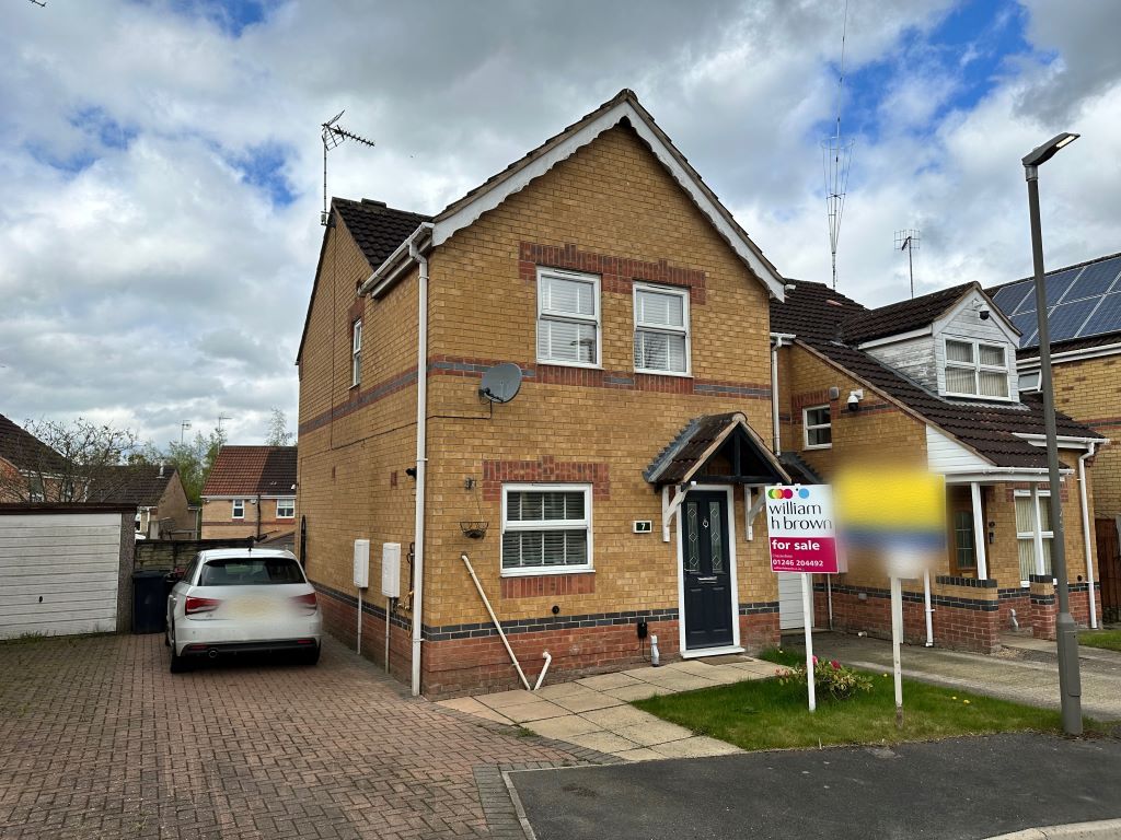 3 bed semidetached house for sale in Kingfisher Court, Bolsover