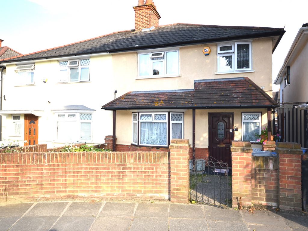 3 bed semidetached house for sale in Chalfont Avenue, Wembley HA9, £