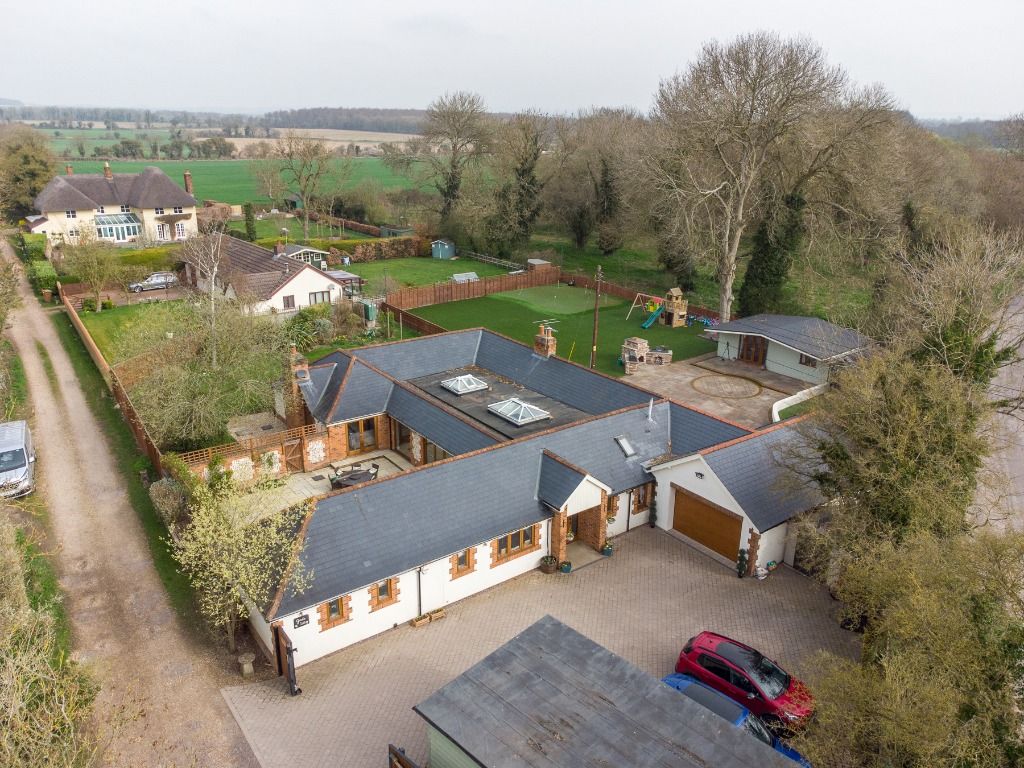 5 bed detached house for sale in Monxton Road, Grateley SP11 Zoopla