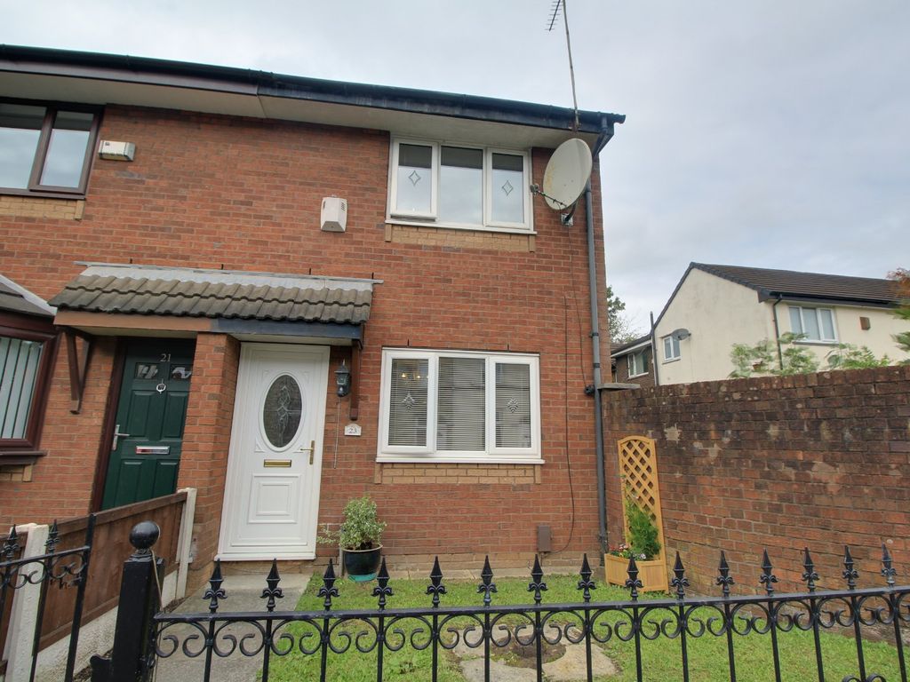2 bed end terrace house for sale in Albert Street, Bury, Greater