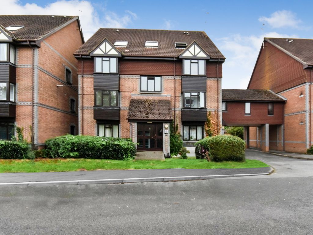 Studio for sale in Rowe Court, Grovelands Road, Reading RG30, £135,000