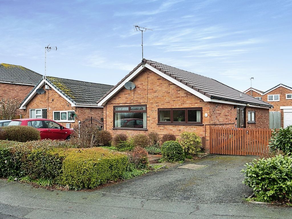 2 bed detached bungalow for sale in Parkland Drive, Elton, Chester CH2