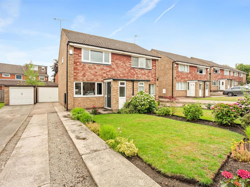 2 bed semidetached house for sale in Turnberry Rise, Alwoodley, Leeds