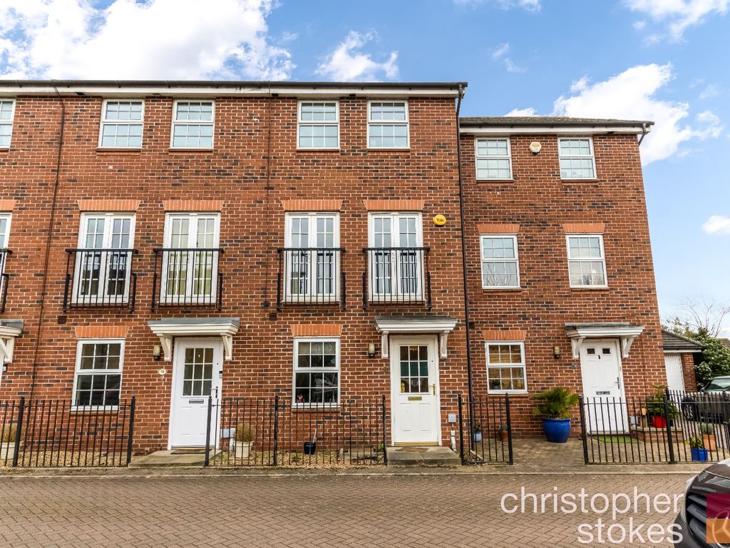 3 bed town house to rent in Glen Luce, Turners Hill, Cheshunt, Waltham