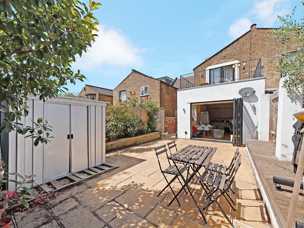 Cholmondeley Avenue London NW10