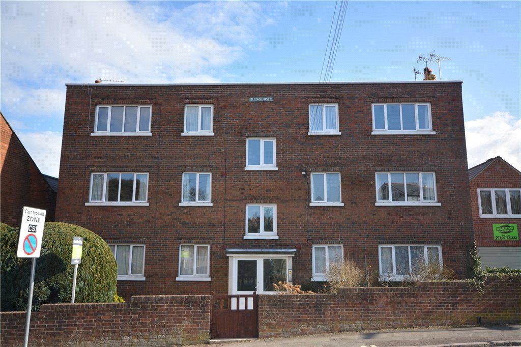 2 bed flat for sale in Park Road, Cowes, Isle Of Wight PO31 Zoopla