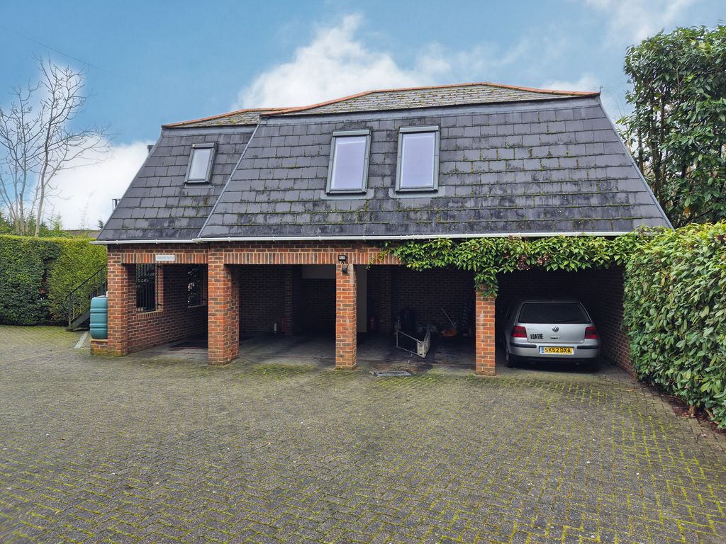 1 bed flat to rent in Scotts Corner, The Harrow Way, Basingstoke RG22