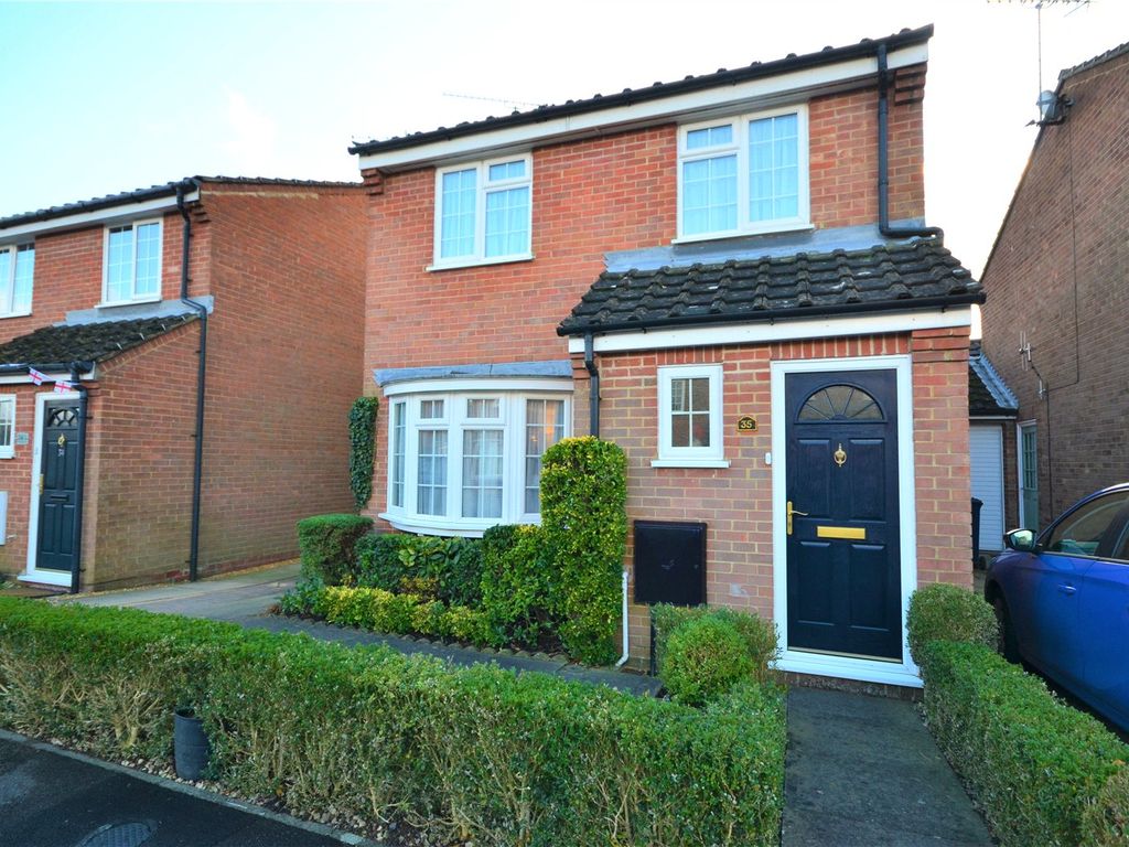 Penfold Croft, Farnham, Surrey GU9  