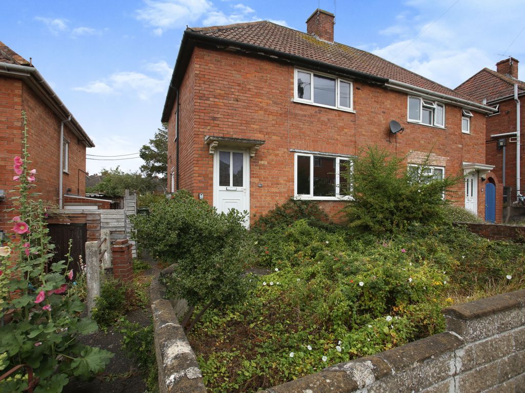 3 bed semidetached house for sale in Highfield Road, Yeovil BA21 Zoopla