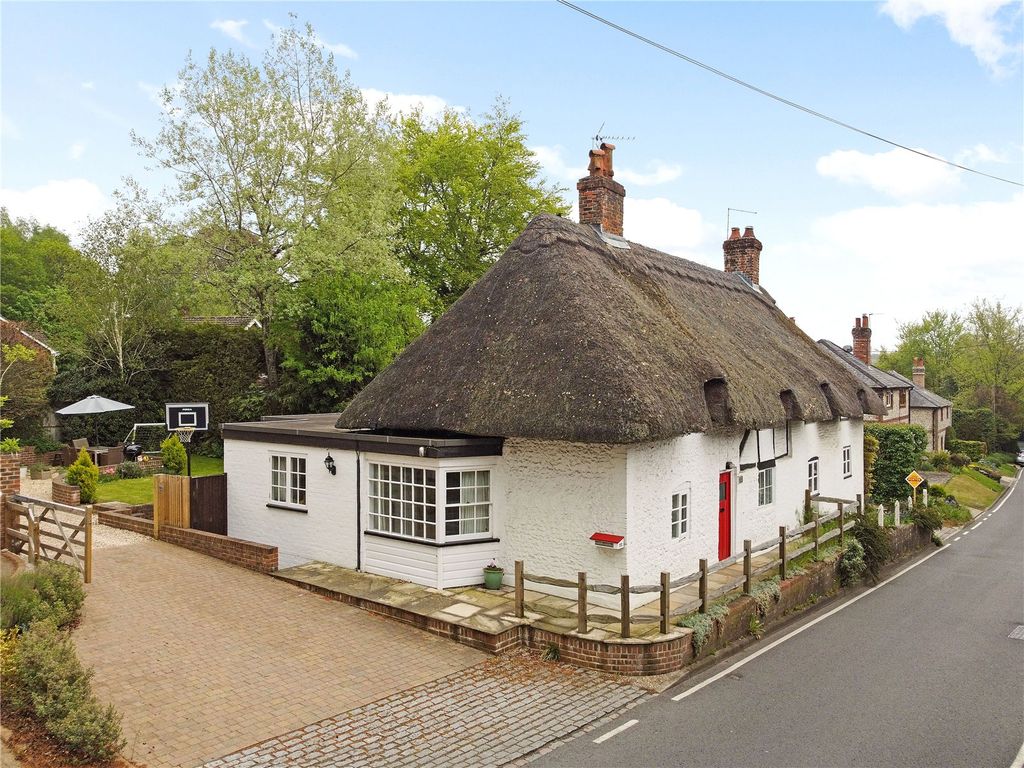 3 bed semidetached house for sale in Church Lane, Kings Worthy