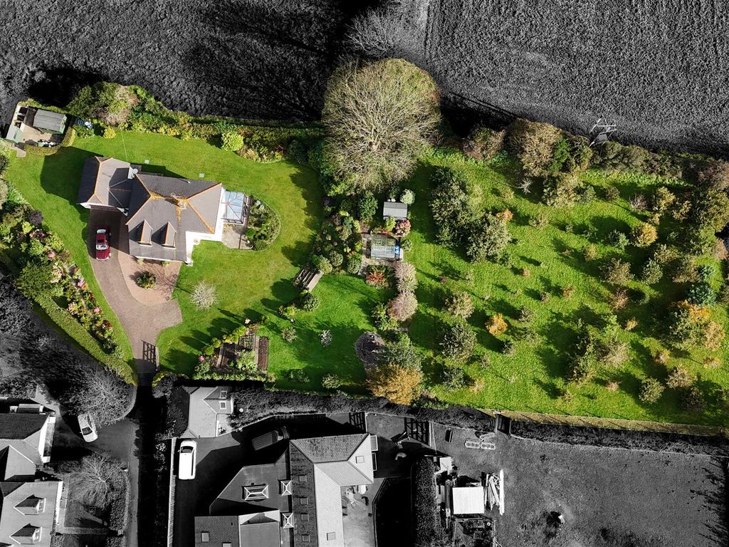 3 bed detached house for sale in Braunton EX33, £985,000